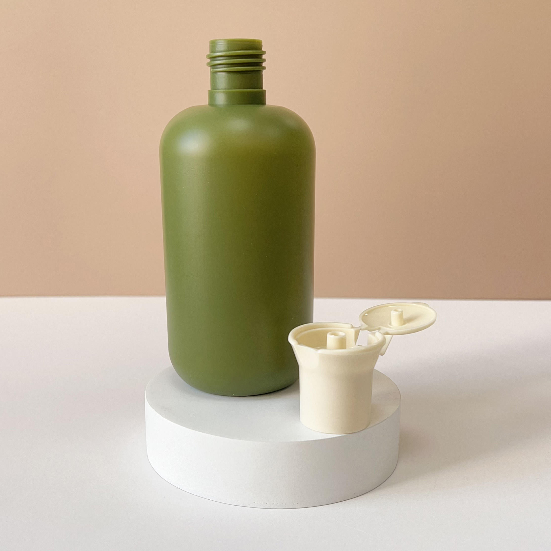 Factory Direct Sales 10oz Hdpe Empty Plastic Shampoo Bottle Conditioner Dispenser Soft Touch