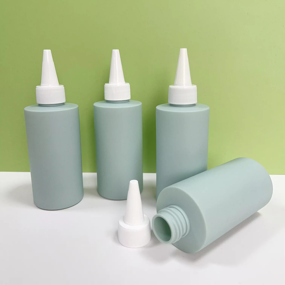 Promotion 150ml Round Deluxe Empty HDPE Plastic Toner Skin Care Lotion Bottle Easy to Squeeze Soft Touch