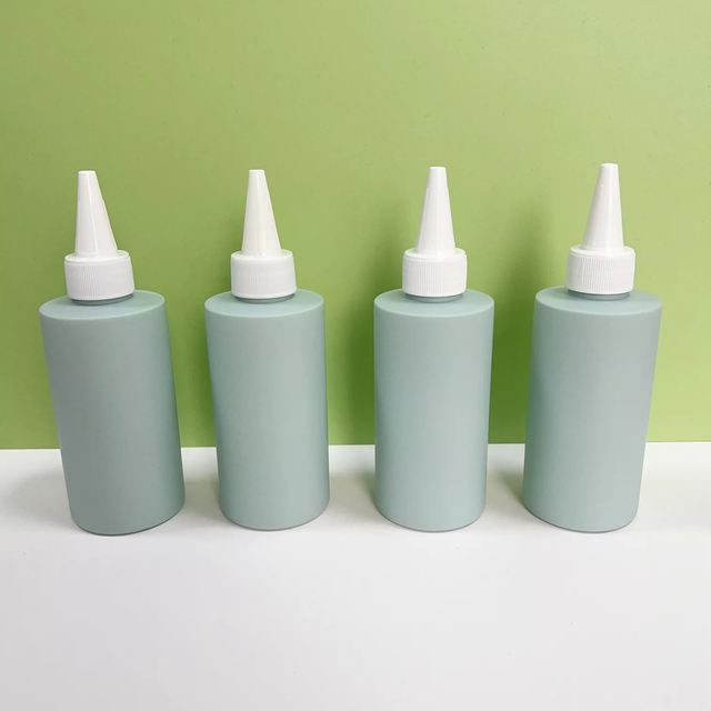 Promotion 150ml Round Deluxe Empty HDPE Plastic Toner Skin Care Lotion Bottle Easy to Squeeze Soft Touch