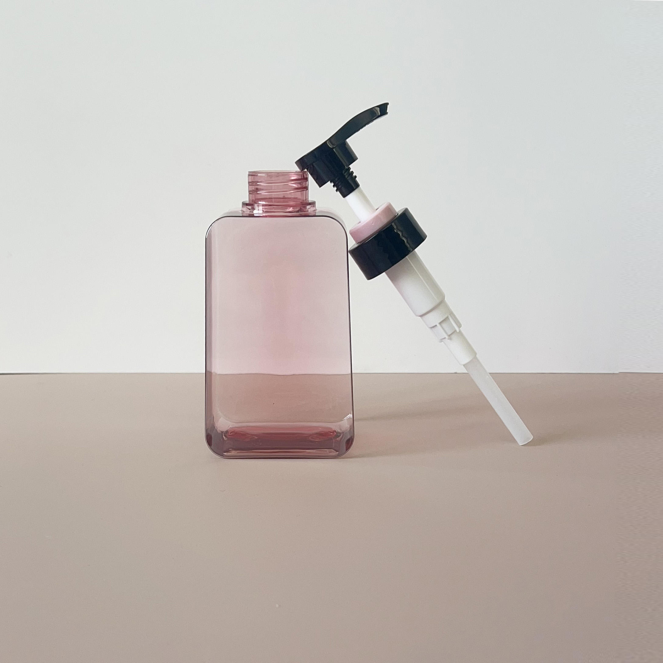 Multiple Capacity 50ml 250ml 450ml 750ml Petg Hand Sanitizer Shampoo Body Wash Scrub Plastic Bottles