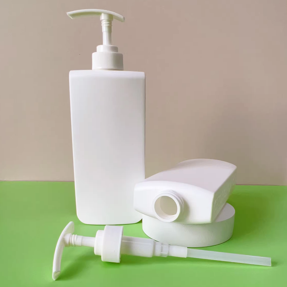 Factory Direct Sales 300mlto830ml HDPE White Plastic Lotion Pump Bottle Skin Cream Shampoo and Conditioner Plastic Bottle