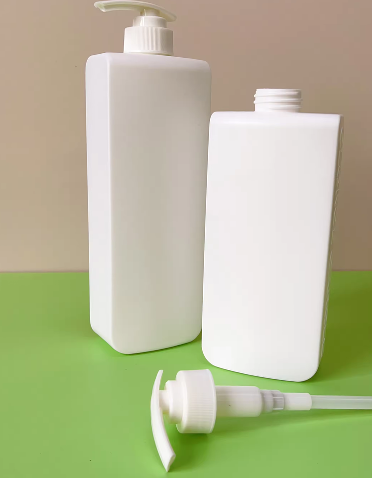 Factory Direct Sales 300mlto830ml HDPE White Plastic Lotion Pump Bottle Skin Cream Shampoo and Conditioner Plastic Bottle