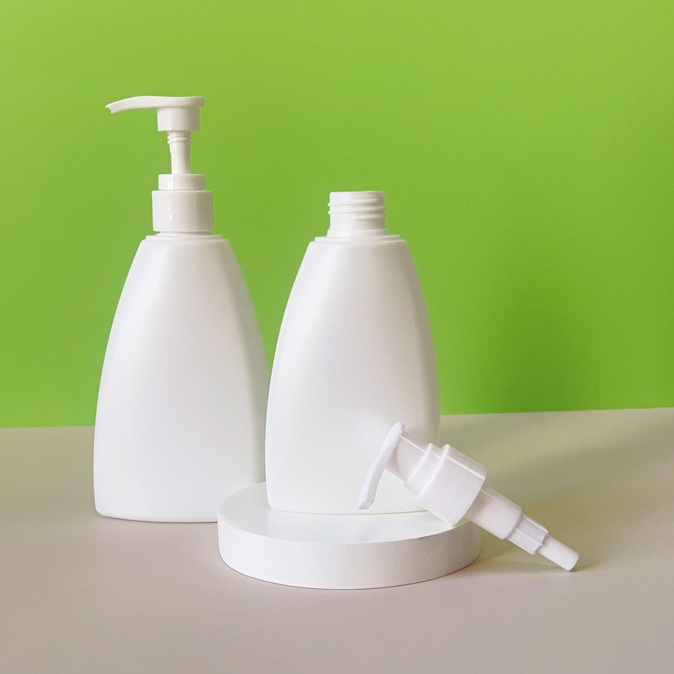 100ml 200ml 300ml Hdpe Unique Triangular Plastic Bottle Cosmetic Shampoo Cosmetic Plastic Bottle