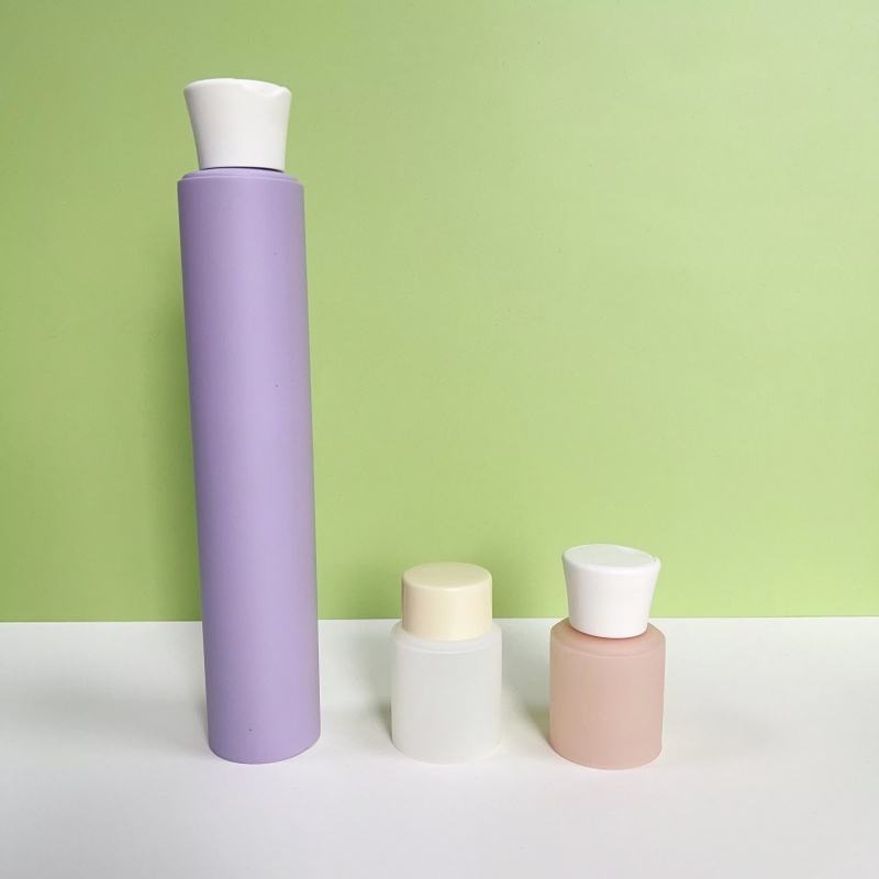 Custom HDPE 60ml 300ml Shampoo Conditioner Squeezable Plastic Bottle Soft Touch