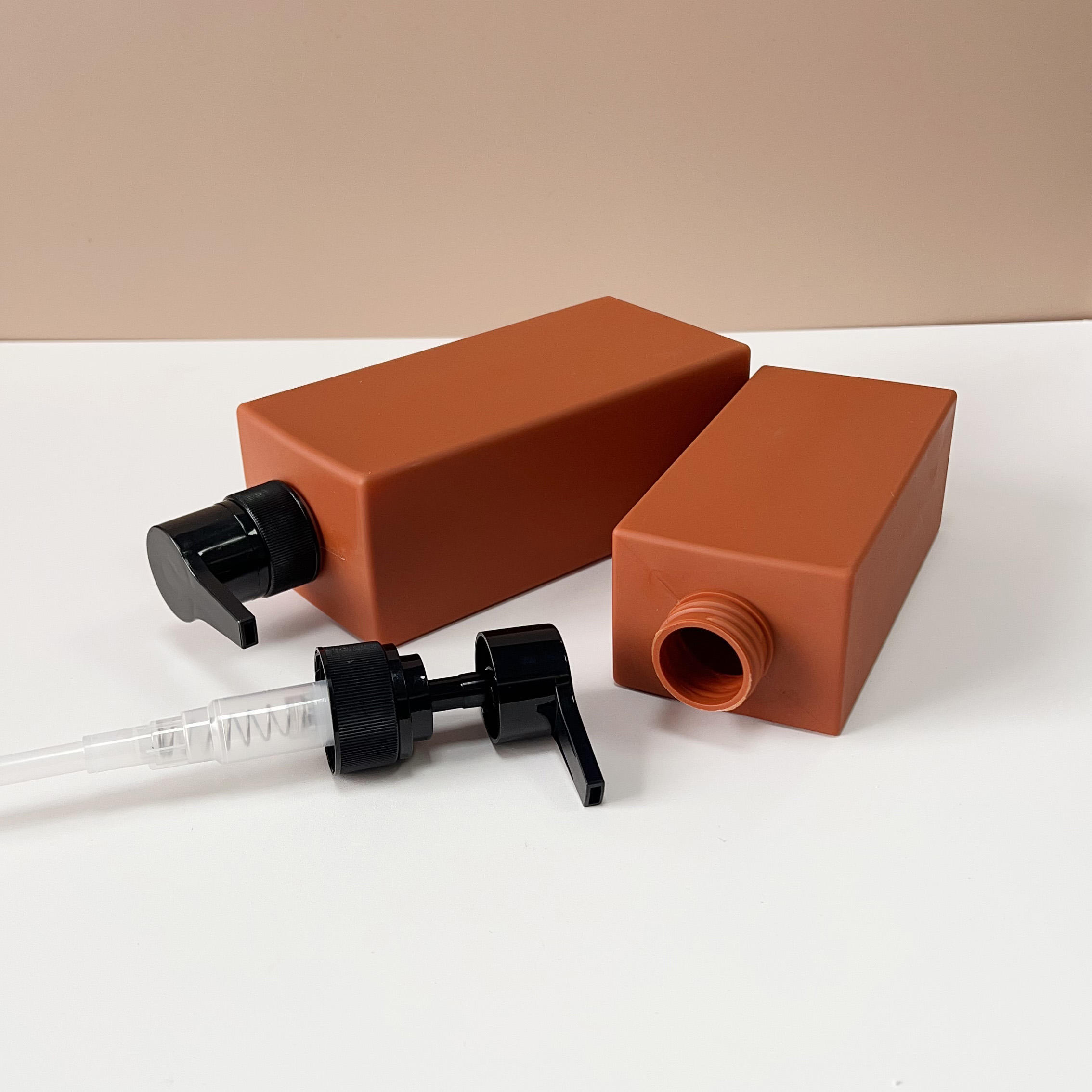 Factory Direct Sales Large Capacity 500ml 750ml 1000ml Hdpe Shampoo Shower Gel Body Lotion Plastic square Bottle