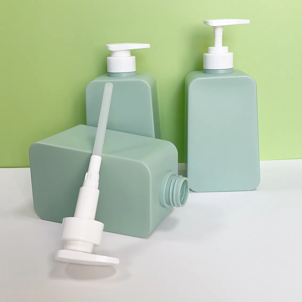 Custom square 750mlHDPE Skin Care Cosmetic Packaging Container Plastic Shampoo Bottle With Lotion Pump