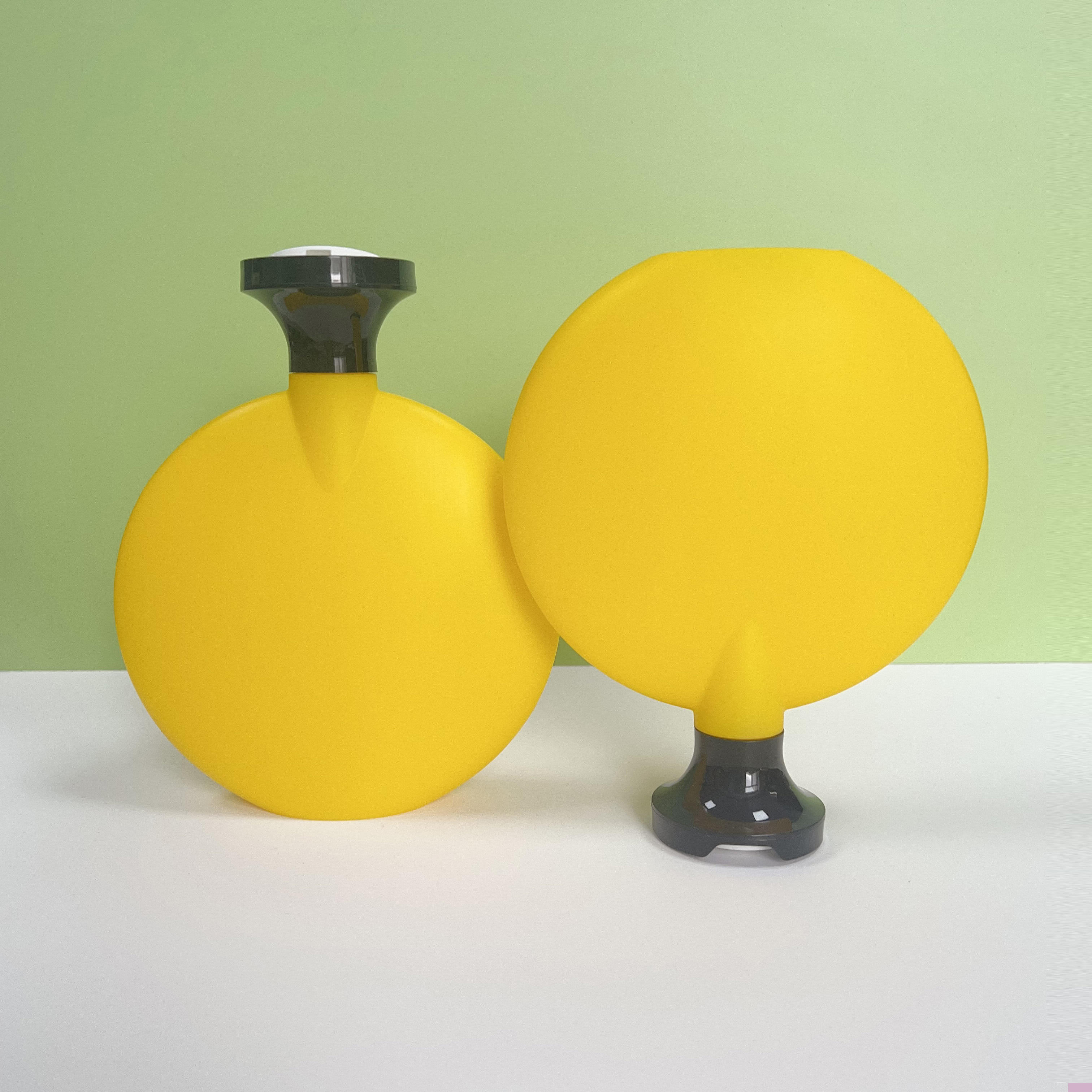 Stock Luxury Design 300ML Shampoo Body Wash Hand Sanitizer Flat Round Hdpe Plastic Bottle Screw Cap