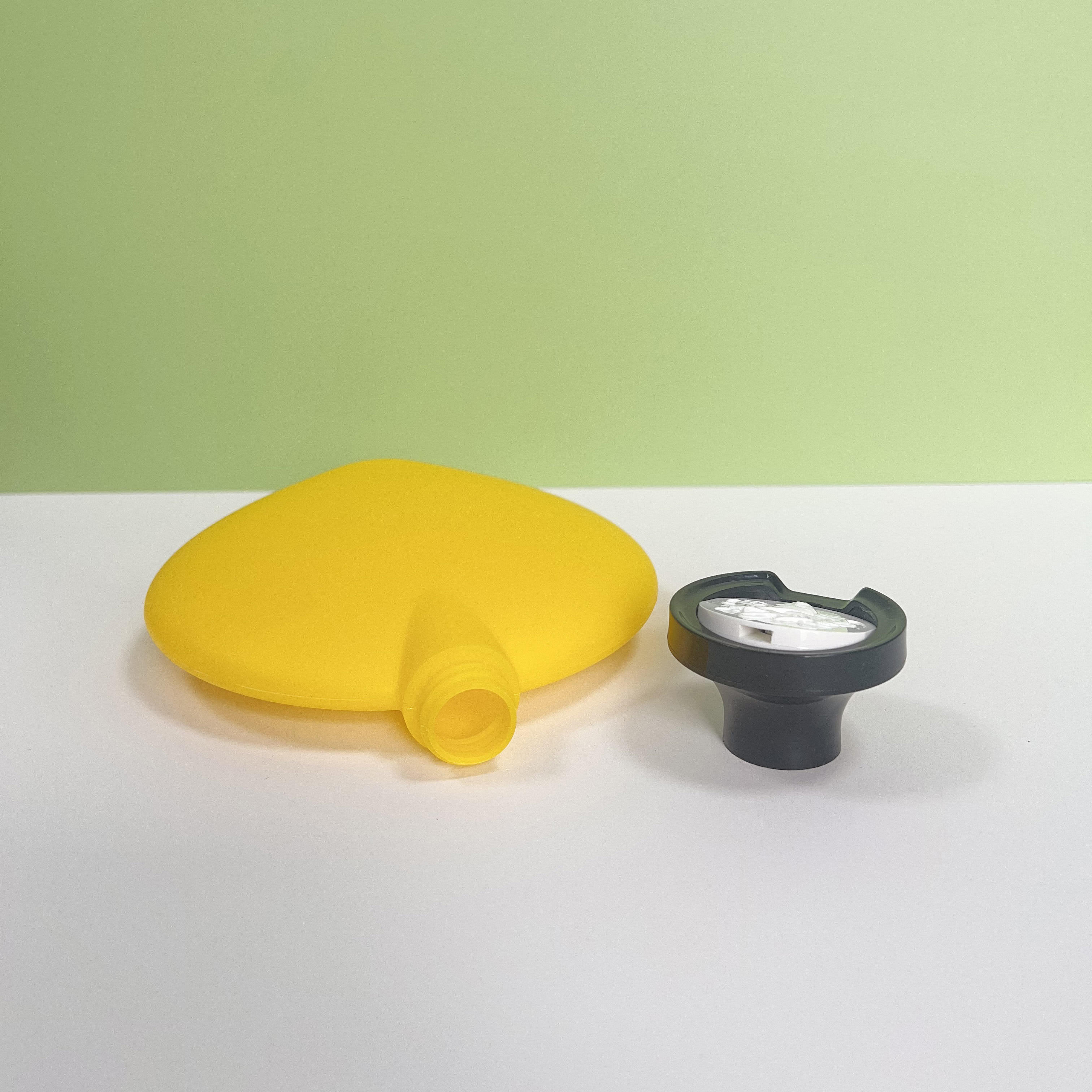 Stock Luxury Design 300ML Shampoo Body Wash Hand Sanitizer Flat Round Hdpe Plastic Bottle Screw Cap