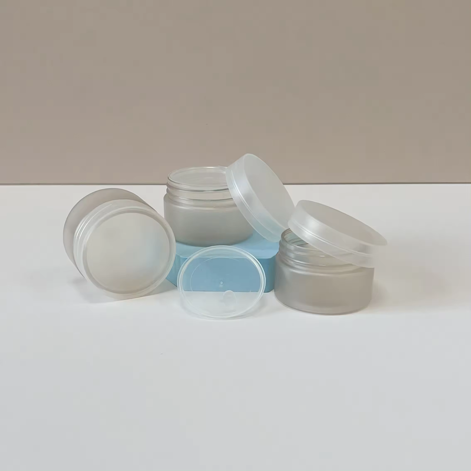 Factory Custom High Quality 35ml Custom Plastic Cosmetic Cans With Lid Scrub Cream Cans